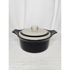 Vintage Celebrity Lexington Round 2 Quart Stoneware Casserole Dish Lid Blue